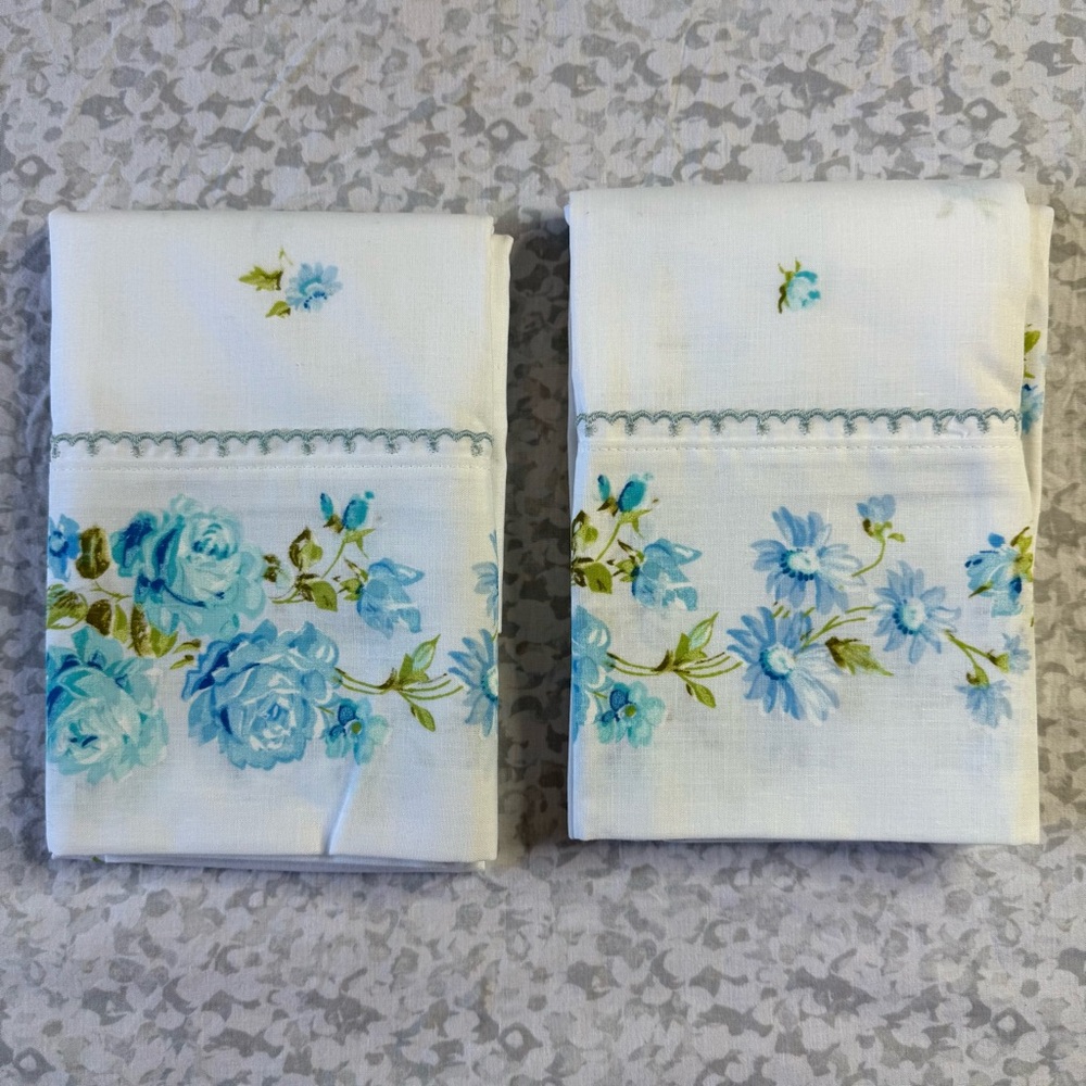 VTG The Treasury Blue|White|Floral Fitted Sheet Pillowcases 42x36 New Open Box